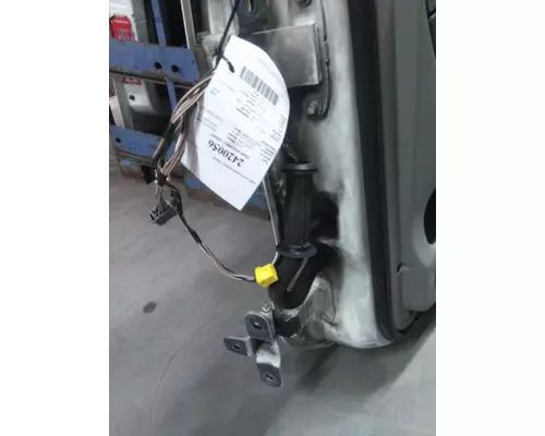 FREIGHTLINER CASCADIA 2008-2018 DOOR ASSEMBLY, FRONT