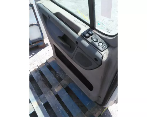 FREIGHTLINER CASCADIA 2008-2018 DOOR ASSEMBLY, FRONT