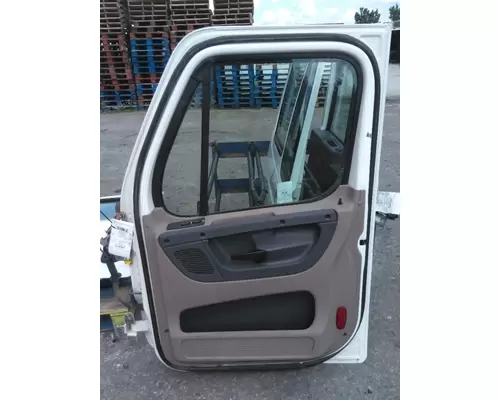 FREIGHTLINER CASCADIA 2008-2018 DOOR ASSEMBLY, FRONT