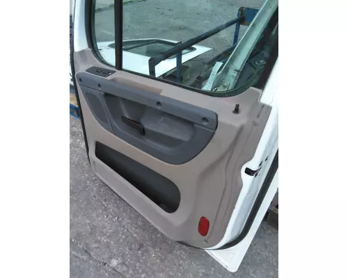 FREIGHTLINER CASCADIA 2008-2018 DOOR ASSEMBLY, FRONT