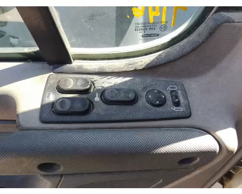 FREIGHTLINER CASCADIA 2008-2018 DOOR ASSEMBLY, FRONT