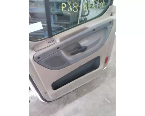 FREIGHTLINER CASCADIA 2008-2018 DOOR ASSEMBLY, FRONT