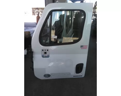 FREIGHTLINER CASCADIA 2008-2018 DOOR ASSEMBLY, FRONT