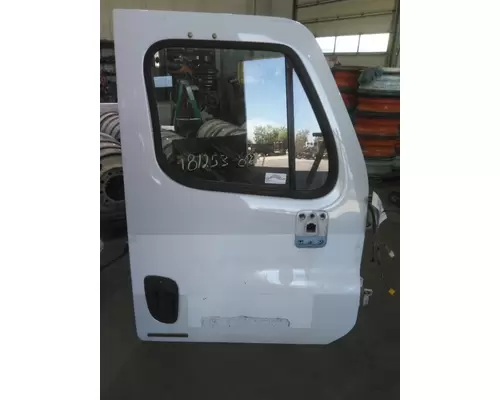 FREIGHTLINER CASCADIA 2008-2018 DOOR ASSEMBLY, FRONT