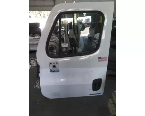 FREIGHTLINER CASCADIA 2008-2018 DOOR ASSEMBLY, FRONT