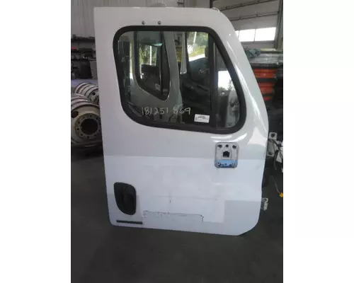 FREIGHTLINER CASCADIA 2008-2018 DOOR ASSEMBLY, FRONT