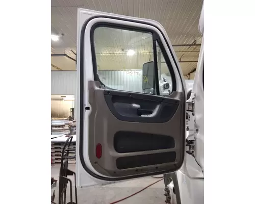 FREIGHTLINER CASCADIA 2008-2018 DOOR ASSEMBLY, FRONT