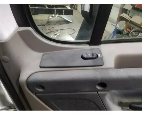 FREIGHTLINER CASCADIA 2008-2018 DOOR ASSEMBLY, FRONT