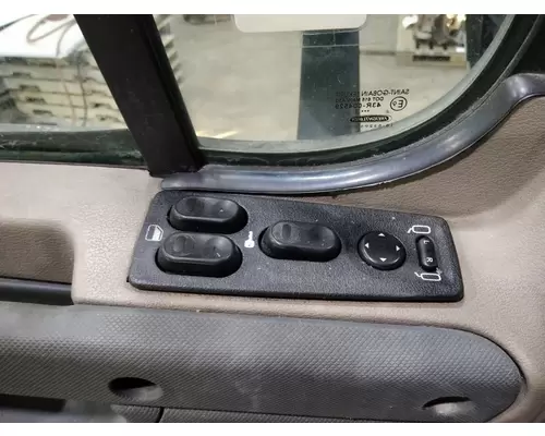 FREIGHTLINER CASCADIA 2008-2018 DOOR ASSEMBLY, FRONT