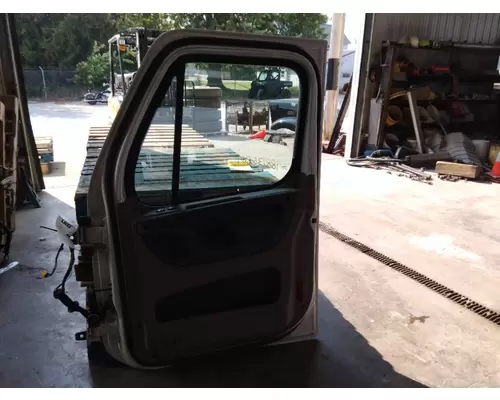 FREIGHTLINER CASCADIA 2008-2018 DOOR ASSEMBLY, FRONT