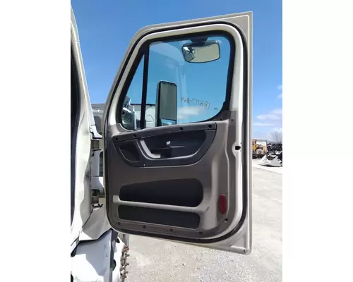 FREIGHTLINER CASCADIA 2008-2018 DOOR ASSEMBLY, FRONT