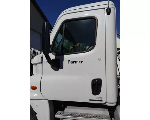 FREIGHTLINER CASCADIA 2008-2018 DOOR ASSEMBLY, FRONT