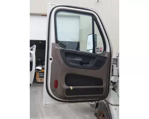 FREIGHTLINER CASCADIA 2008-2018 DOOR ASSEMBLY, FRONT