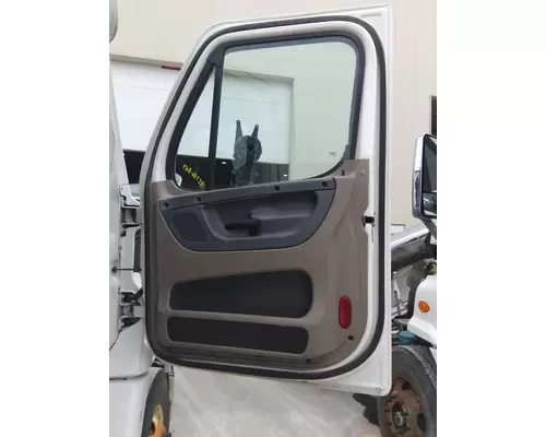 FREIGHTLINER CASCADIA 2008-2018 DOOR ASSEMBLY, FRONT