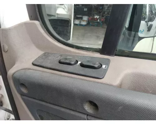 FREIGHTLINER CASCADIA 2008-2018 DOOR ASSEMBLY, FRONT