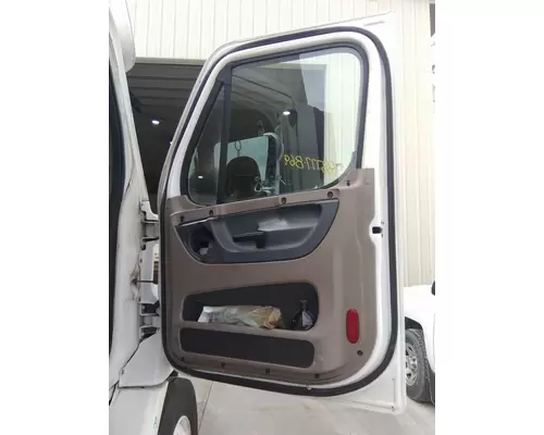 FREIGHTLINER CASCADIA 2008-2018 DOOR ASSEMBLY, FRONT
