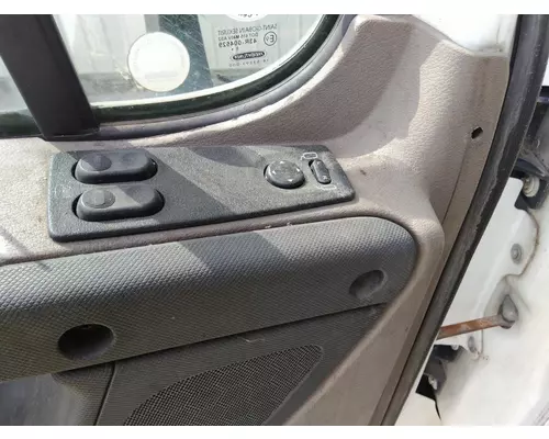 FREIGHTLINER CASCADIA 2008-2018 DOOR ASSEMBLY, FRONT