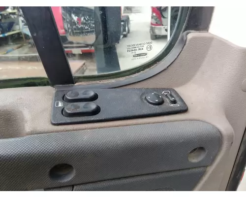 FREIGHTLINER CASCADIA 2008-2018 DOOR ASSEMBLY, FRONT