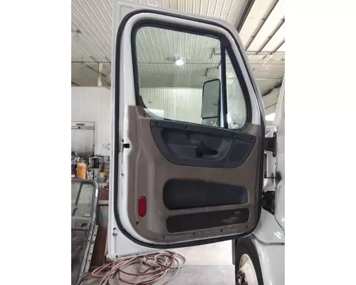 FREIGHTLINER CASCADIA 2008-2018 DOOR ASSEMBLY, FRONT