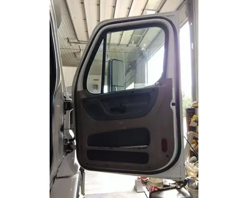 FREIGHTLINER CASCADIA 2008-2018 DOOR ASSEMBLY, FRONT