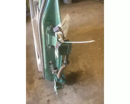 FREIGHTLINER CASCADIA 2008-2018 DOOR ASSEMBLY, FRONT