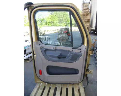 FREIGHTLINER CASCADIA 2008-2018 DOOR ASSEMBLY, FRONT