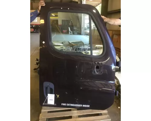 FREIGHTLINER CASCADIA 2008-2018 DOOR ASSEMBLY, FRONT