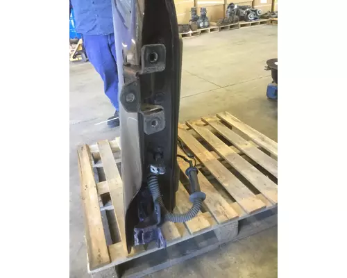 FREIGHTLINER CASCADIA 2008-2018 DOOR ASSEMBLY, FRONT