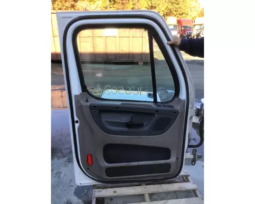 FREIGHTLINER CASCADIA 2008-2018 DOOR ASSEMBLY, FRONT