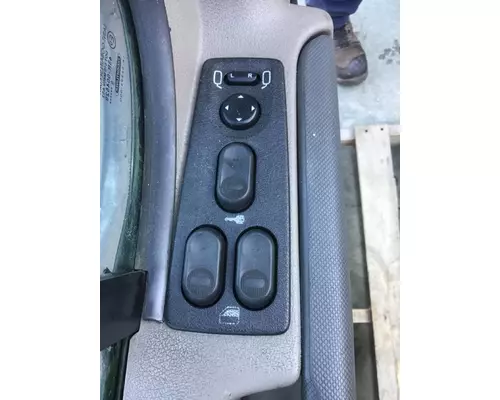 FREIGHTLINER CASCADIA 2008-2018 DOOR ASSEMBLY, FRONT