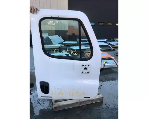 FREIGHTLINER CASCADIA 2008-2018 DOOR ASSEMBLY, FRONT