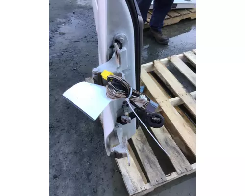 FREIGHTLINER CASCADIA 2008-2018 DOOR ASSEMBLY, FRONT
