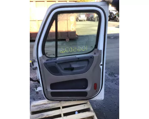 FREIGHTLINER CASCADIA 2008-2018 DOOR ASSEMBLY, FRONT