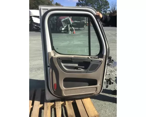 FREIGHTLINER CASCADIA 2008-2018 DOOR ASSEMBLY, FRONT
