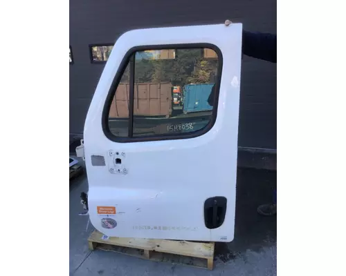 FREIGHTLINER CASCADIA 2008-2018 DOOR ASSEMBLY, FRONT