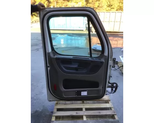 FREIGHTLINER CASCADIA 2008-2018 DOOR ASSEMBLY, FRONT