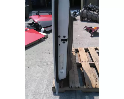 FREIGHTLINER CASCADIA 2008-2018 DOOR ASSEMBLY, FRONT