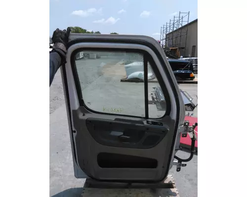 FREIGHTLINER CASCADIA 2008-2018 DOOR ASSEMBLY, FRONT