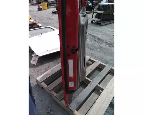 FREIGHTLINER CASCADIA 2008-2018 DOOR ASSEMBLY, FRONT