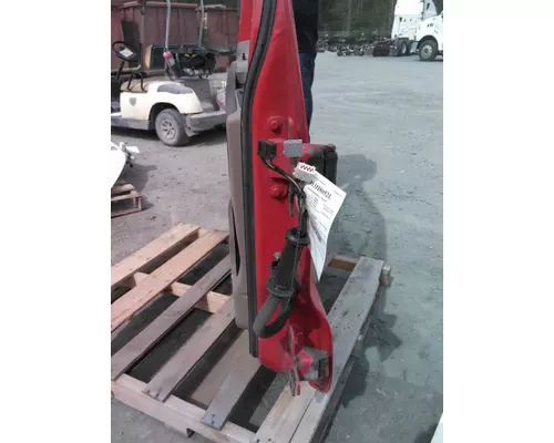 FREIGHTLINER CASCADIA 2008-2018 DOOR ASSEMBLY, FRONT