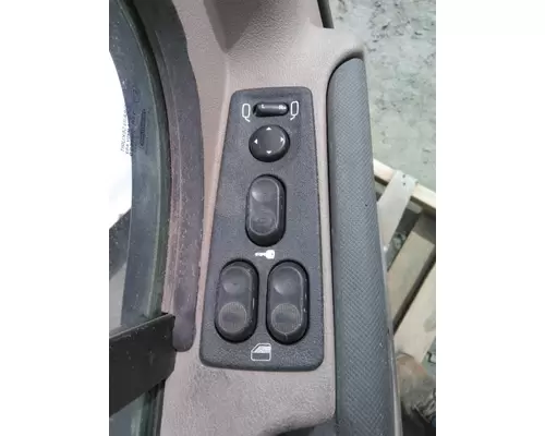 FREIGHTLINER CASCADIA 2008-2018 DOOR ASSEMBLY, FRONT
