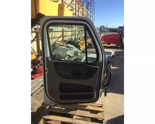 FREIGHTLINER CASCADIA 2008-2018 DOOR ASSEMBLY, FRONT