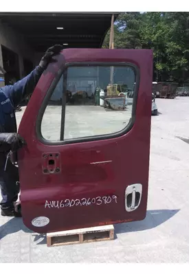 FREIGHTLINER CASCADIA 2008-2018 DOOR ASSEMBLY, FRONT