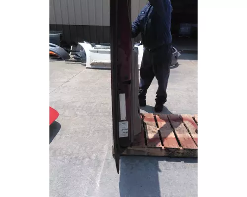 FREIGHTLINER CASCADIA 2008-2018 DOOR ASSEMBLY, FRONT