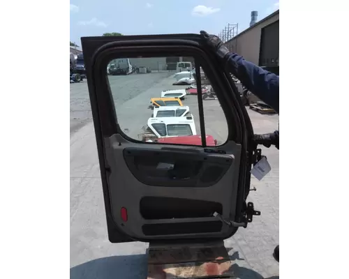 FREIGHTLINER CASCADIA 2008-2018 DOOR ASSEMBLY, FRONT