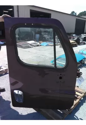 FREIGHTLINER CASCADIA 2008-2018 DOOR ASSEMBLY, FRONT