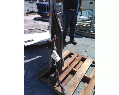 FREIGHTLINER CASCADIA 2008-2018 DOOR ASSEMBLY, FRONT