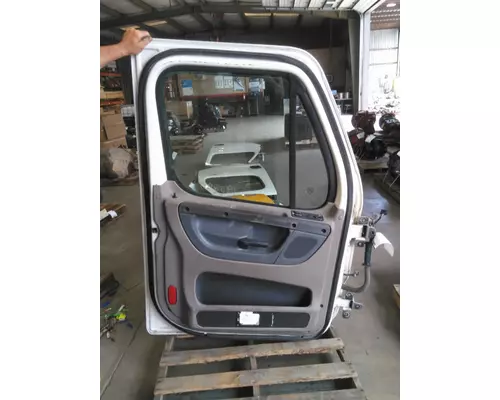 FREIGHTLINER CASCADIA 2008-2018 DOOR ASSEMBLY, FRONT