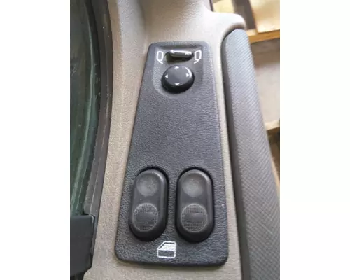 FREIGHTLINER CASCADIA 2008-2018 DOOR ASSEMBLY, FRONT