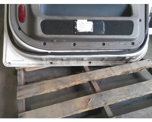 FREIGHTLINER CASCADIA 2008-2018 DOOR ASSEMBLY, FRONT